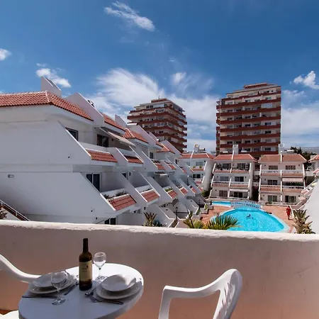 Floritas 24 - One Bed With Pool View * 아로나